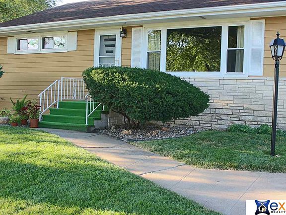 3rd image of 1351 E 20th St