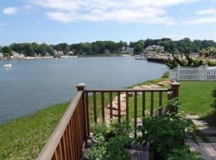 1 Harbor St, Branford, CT 06405