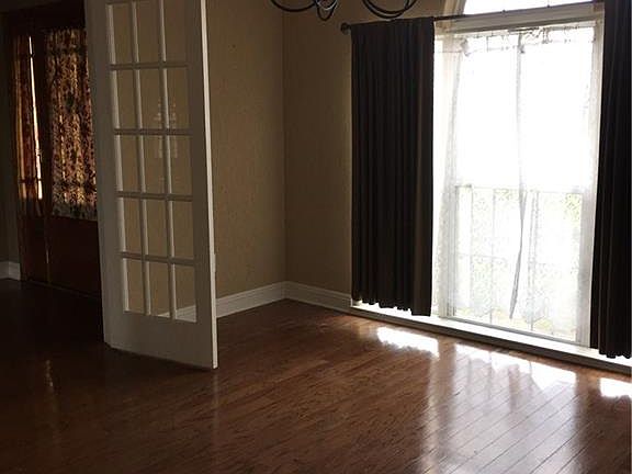 2nd image of 2068 Evangeline Hwy