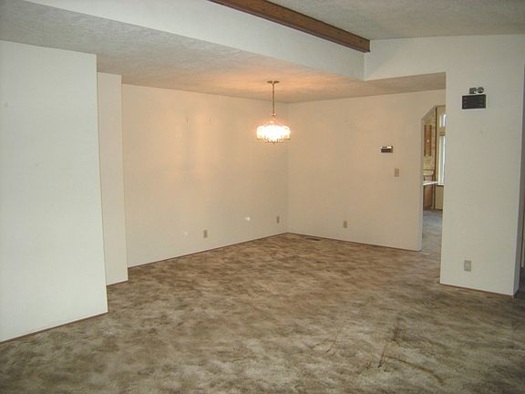 5th image of 1402 22nd St NE Unit 505