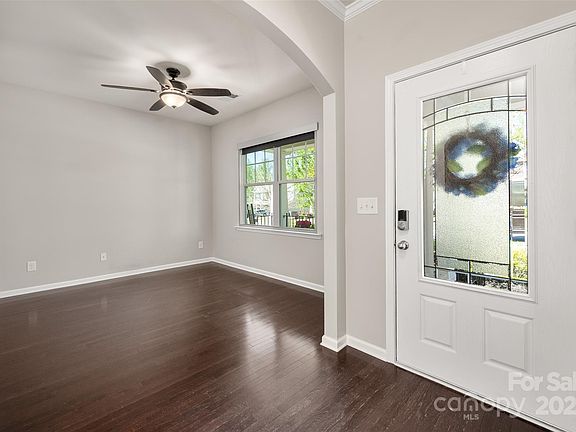 5th image of 6061 Piscataway Ct