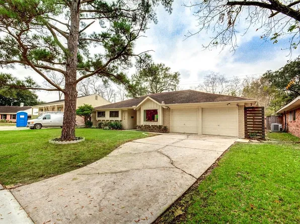 11414 Braewick Dr, Houston, TX 77035