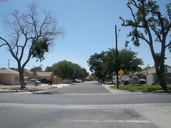 5th image of 372 W Avenue J8