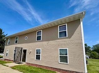 1119 W Clark St #101, Vermillion, SD 57069