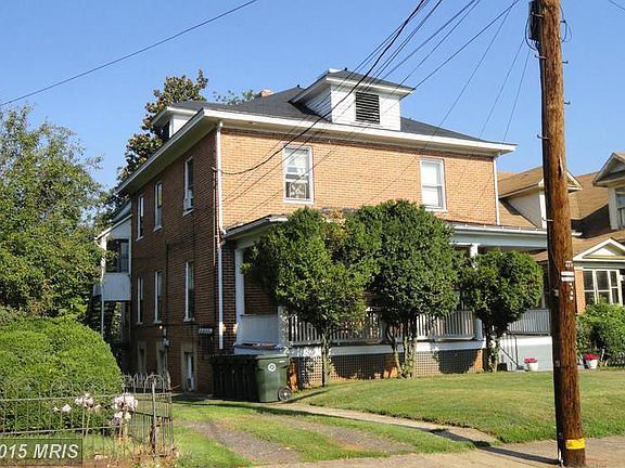 3rd image of 306 S East St