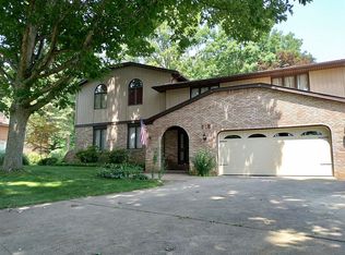 715 Eastwood St NE, Canton, OH 44714