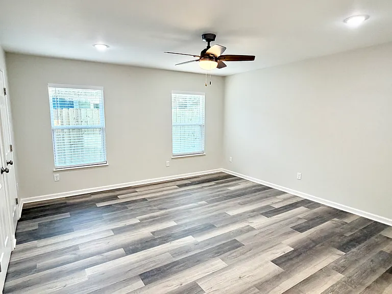 502 W Jeanette Ave — Photo 9