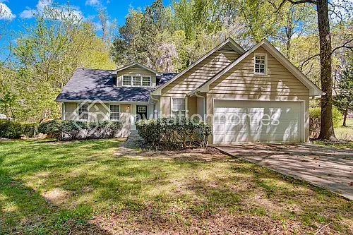 2405 Old Colony Rd Photo 1
