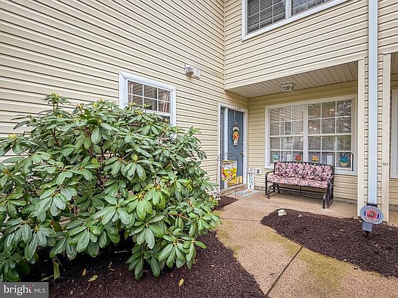 2nd image of 2203 Waterford Rd