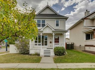 51 NE Inverness Grv SE, Calgary, AB T2Z3K3