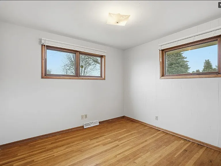 11822 E 15th Ave — Photo 16