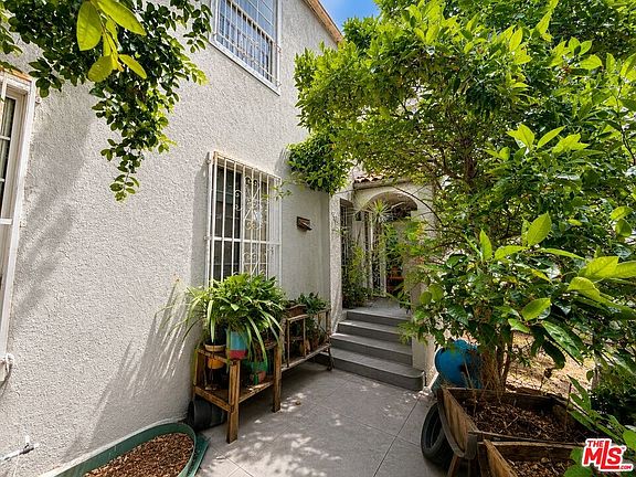 4th image of 426 S Catalina St
