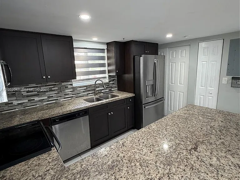 551 NW 82nd Ave #516 — Photo 7