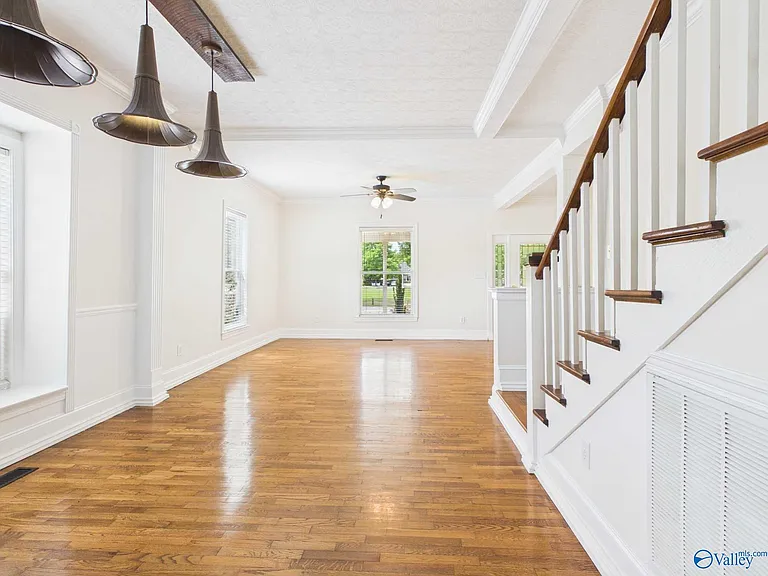501 Prospect Dr SE — Photo 6