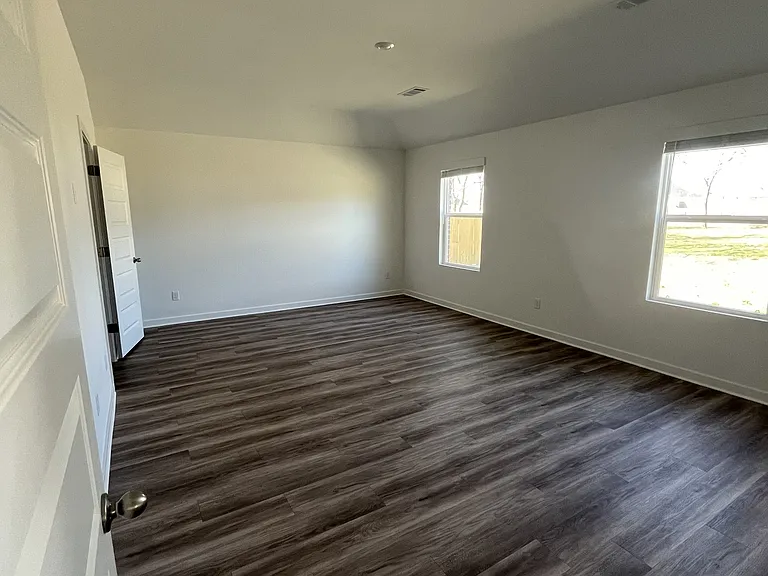 525 Arizona St — Photo 10
