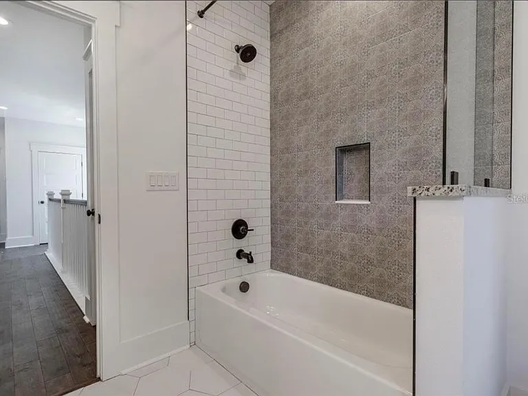 5813 N 18th St — Photo 38