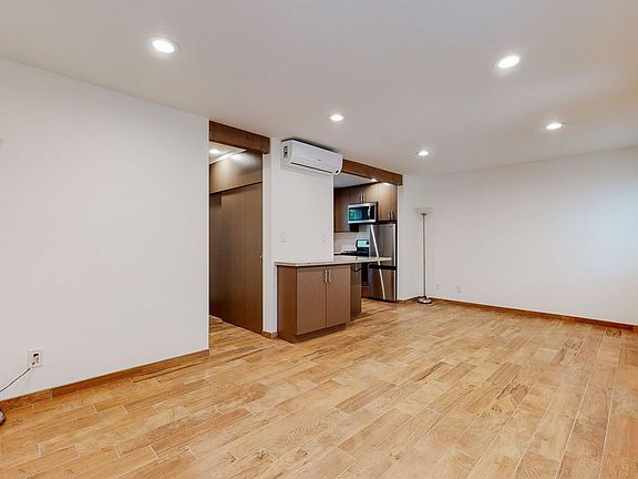 4th image of 10333 Santa Monica Blvd Ste 5
