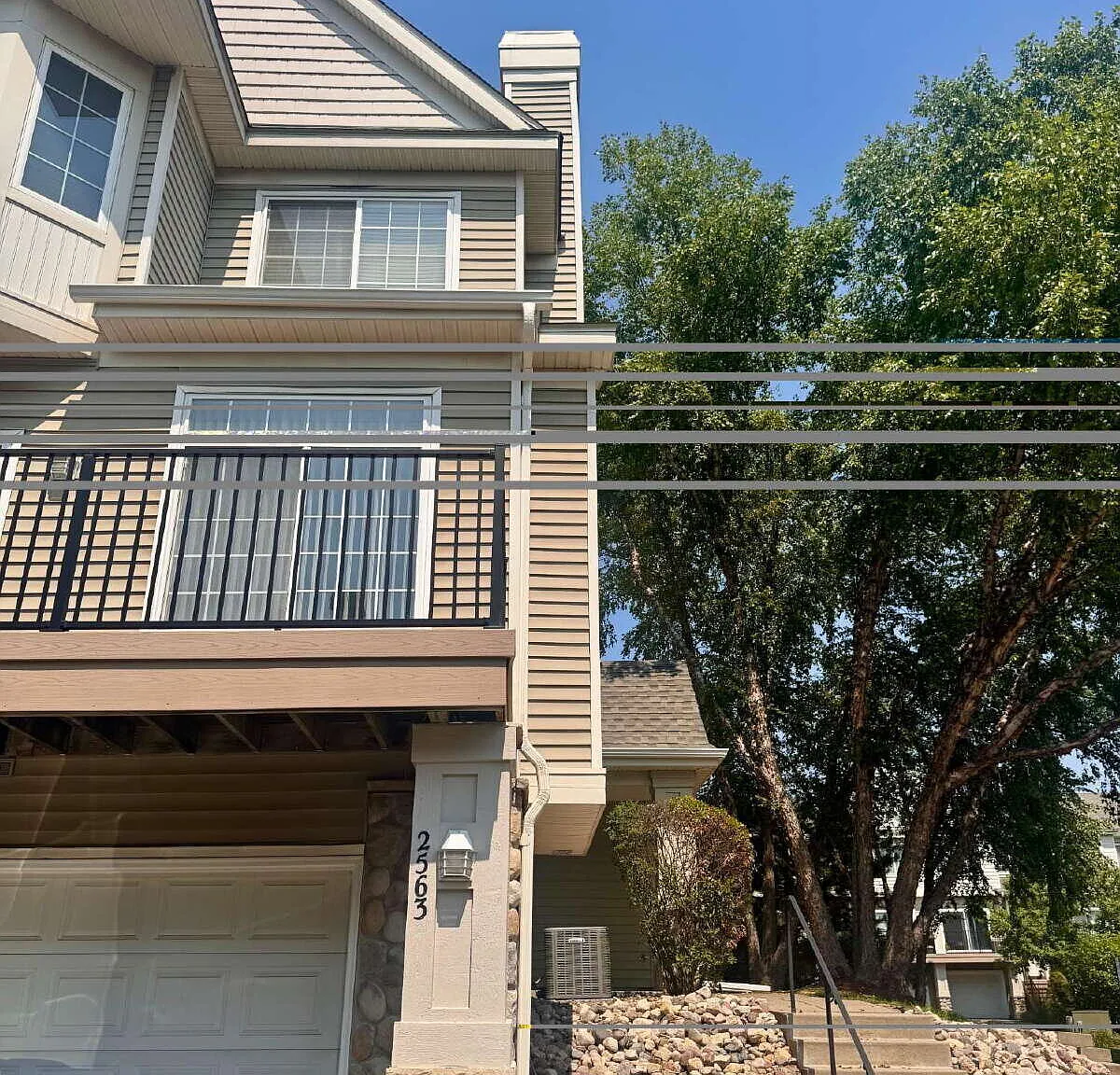 "Charming & Spacious 2-Bed Townhouse in Woodbury 1600 Sq Ft of Comfort at 2563 Eagle Trace Lane!" — Photo 2
