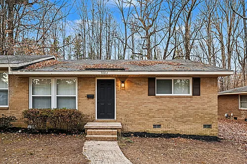 5003 Lakecrest Dr Photo 1