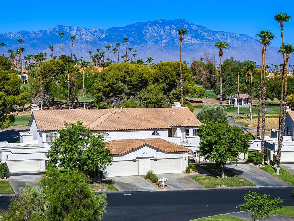 357 Desert Falls Dr E