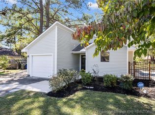 1949 Wordsworth Dr, Fayetteville, NC 28304