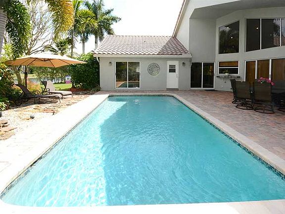3rd image of 4861 Chardonnay Dr