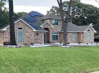 1449 Spinnaker Ln, Azle, TX 76020