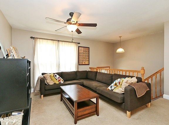 3rd image of 1040 Highland Dr