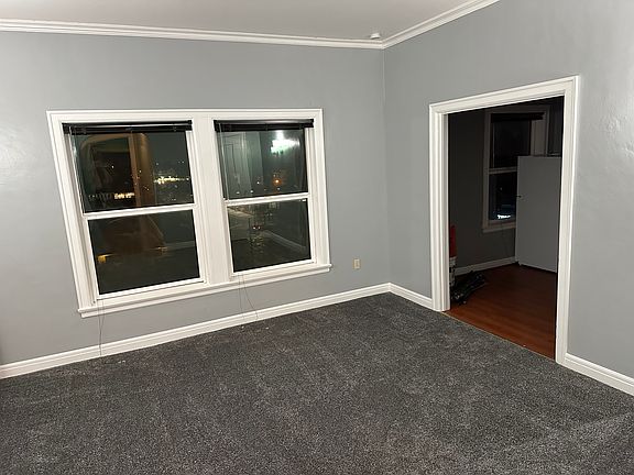 3rd image of 28 E Acacia St #2