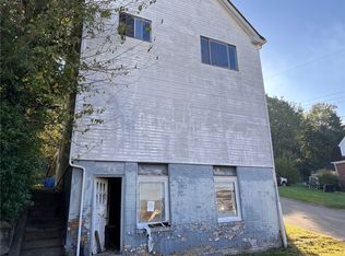 843 Delaware Ave, Glassport, PA 15045