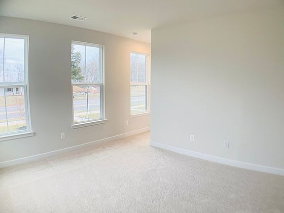 5th image of 11380 Willow Green Cir