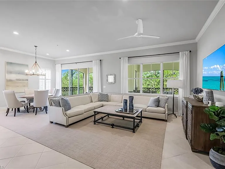 2851 Tiburon Blvd E #9-103 — Photo 2