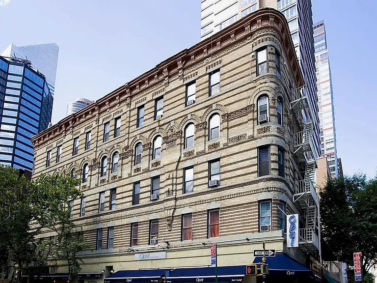 251 E 52nd St #3C — Photo 11