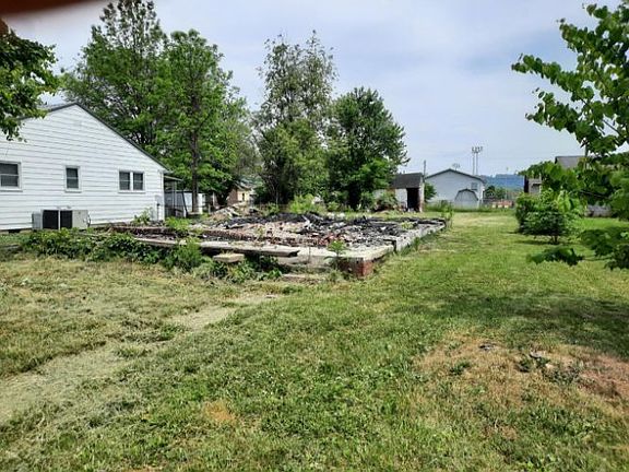 2nd image of 1717 Highland St
