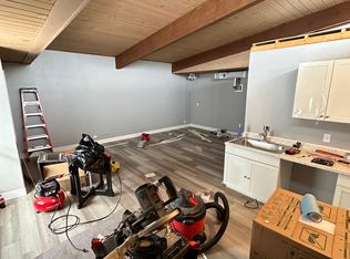 419 S Saginaw Rd #5, Midland, MI 48642