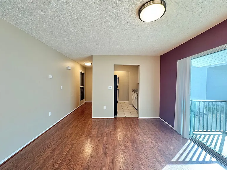 1550 11th St NE #D7 — Photo 7