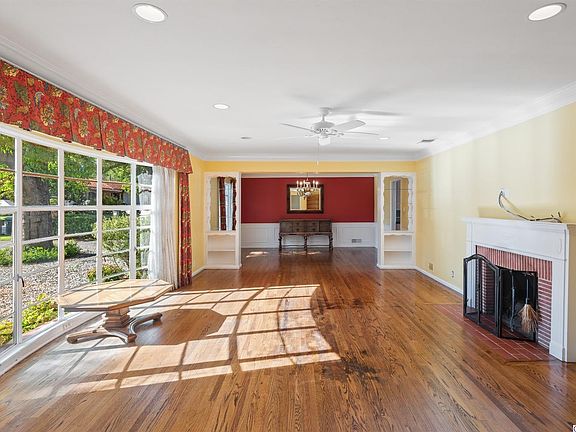 4th image of 4344 Fairlawn Dr