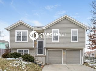 8310 NE 112th St, Kansas City, MO 64157