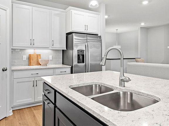 5th image of 14366 Kingsview Ln N