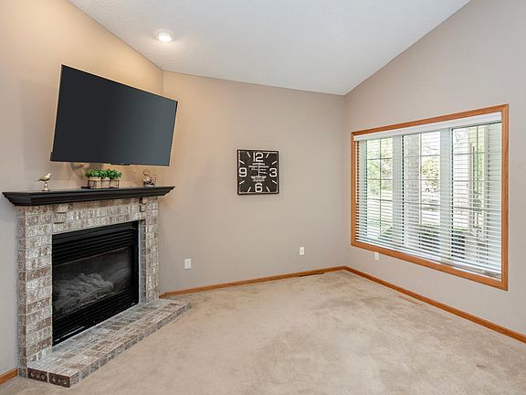 4th image of 17213 Rogers Rd