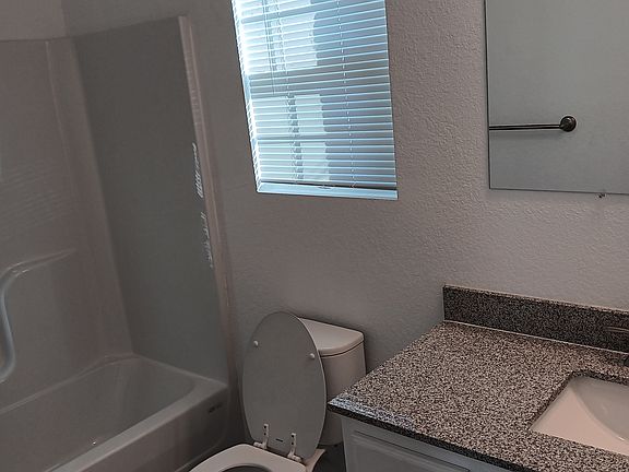 3rd image of 920 W Williams Ave #1