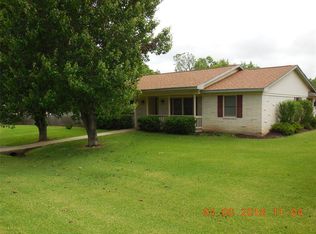 202 Tamarind St, Lake Jackson, TX 77566