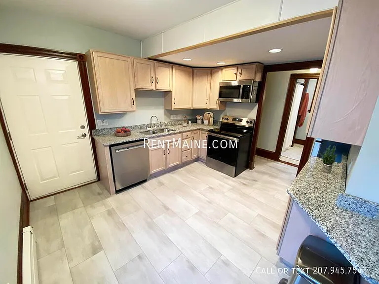 94 Otis St — Photo 3
