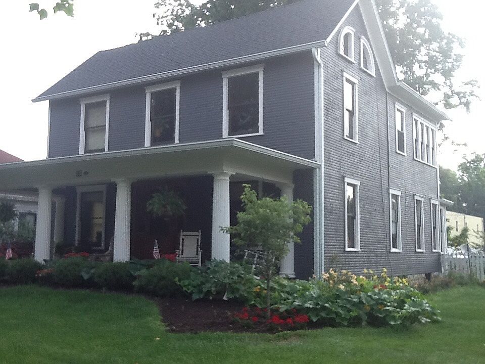 2nd image of 50 N Grand Ave