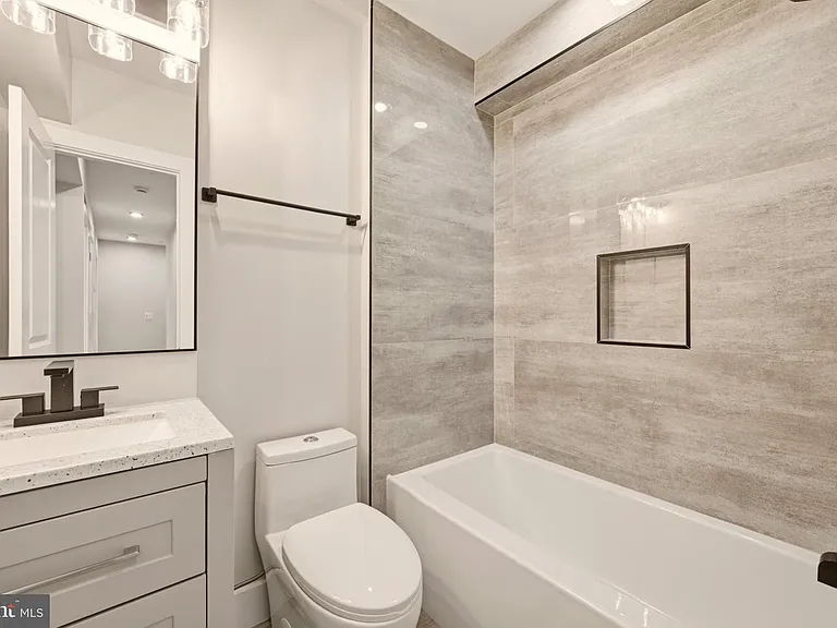 724 Rock Creek Church Rd NW #A — Photo 26