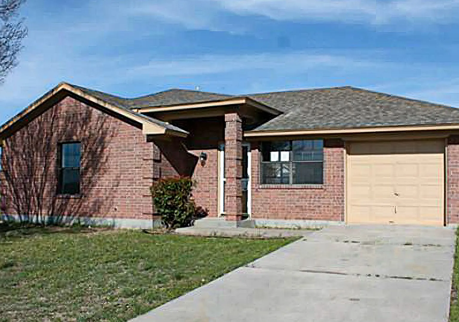 3 Bed 1 bath Alvord TX for Lease — Photo 1