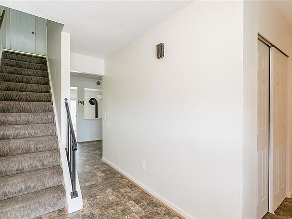 4th image of 1480 Wood Dr
