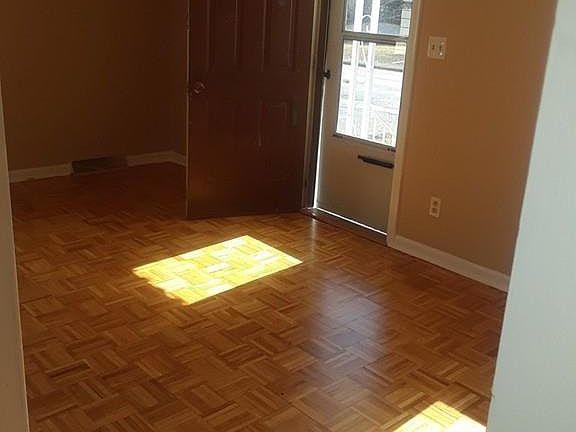 5th image of 30 Woodland Pkwy