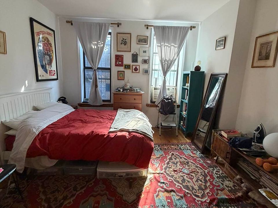 1st image of 142 1st Ave #2R