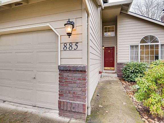 2nd image of 885 SE 58th Ave